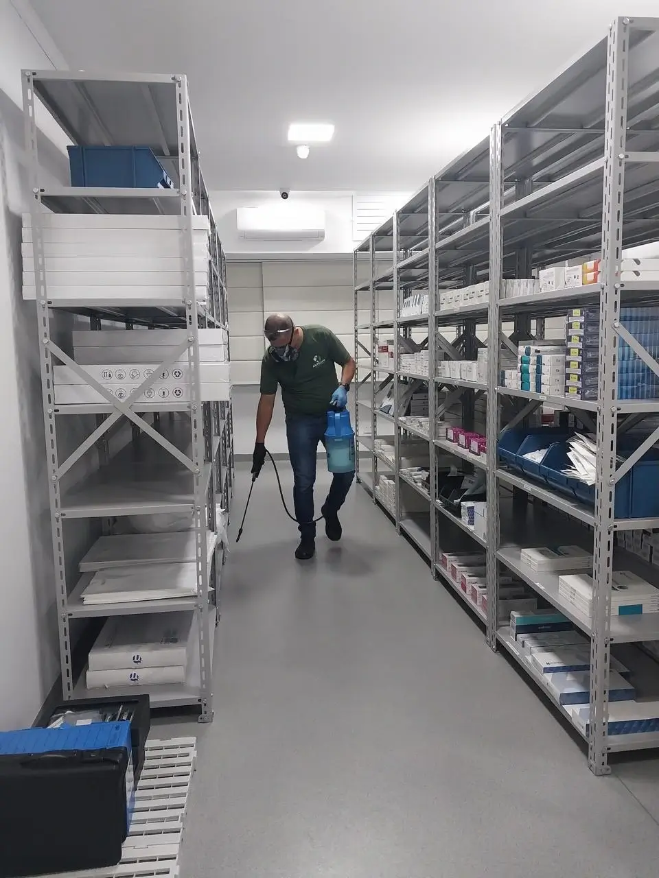 Controle de pragas em estoque de empresa